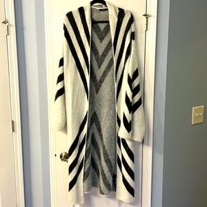 BKE Boutique white/black duster, a cozy material. Hunk of sparkle in the black!